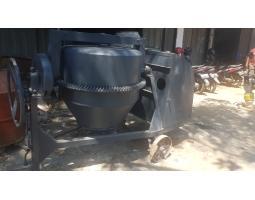 Mixer Cor Beton Tiga Berlian Mulus Siap Pakai Jatiasih - Bekasi Kota
