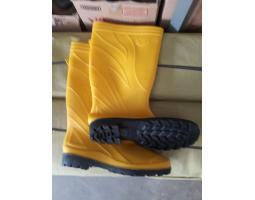 Sepatu Bot Proyek Harga Terjangkau - Bandung 