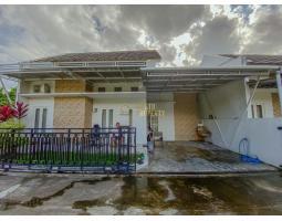 Jual Rumah Bekas Tipe 56 Teras Luas dan Carport untuk Mobil  Motor Hadap Timur di Kalasan - Sleman