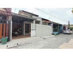 Dijual Rumah Tipe 96 Baru Cantik Blulukan Colomadu dekat Jalan Adi Sucipto - Solo