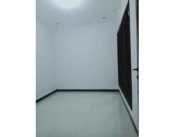 Dijual Rumah Baru Bagus di Komplek Citraland Fullerton Place Tipe 200 - Surabaya