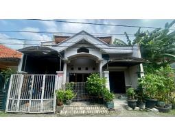Dijual Rumah Strategis Siap Pakai di Jalan Jambangan Indah - Surabaya