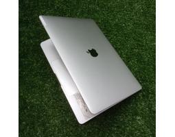 Dijual Macbook Second, Macbook Air 2015, 11 Inch, RAM 4GB, SSD 128GB - Makassar