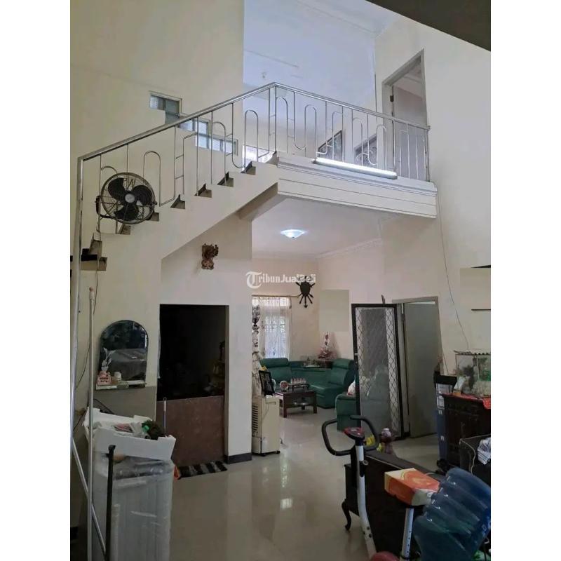 Dijual Rumah 2 Lantai SHM Kawasan Kebak Arum Surabaya Strategis - Surabaya