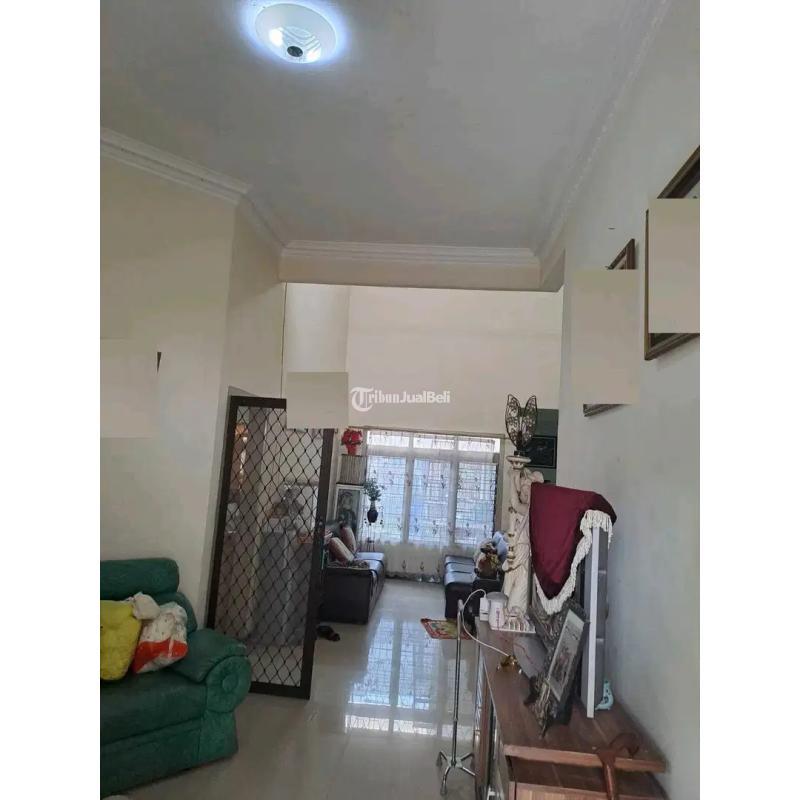 Dijual Rumah 2 Lantai SHM Kawasan Kebak Arum Surabaya Strategis - Surabaya