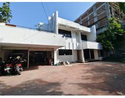 Dijual Rumah dan Kantor Luas di Kawasan Darmo Surabaya Strategis - Surabaya