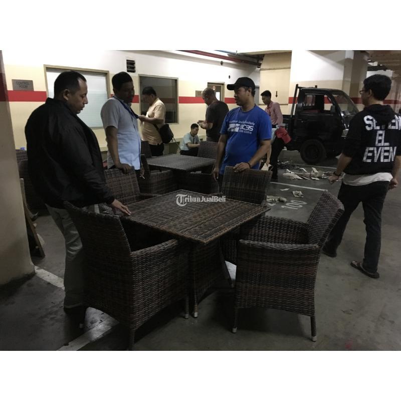 Set Meja Payung Taman Cafe Outdoor - Karawang