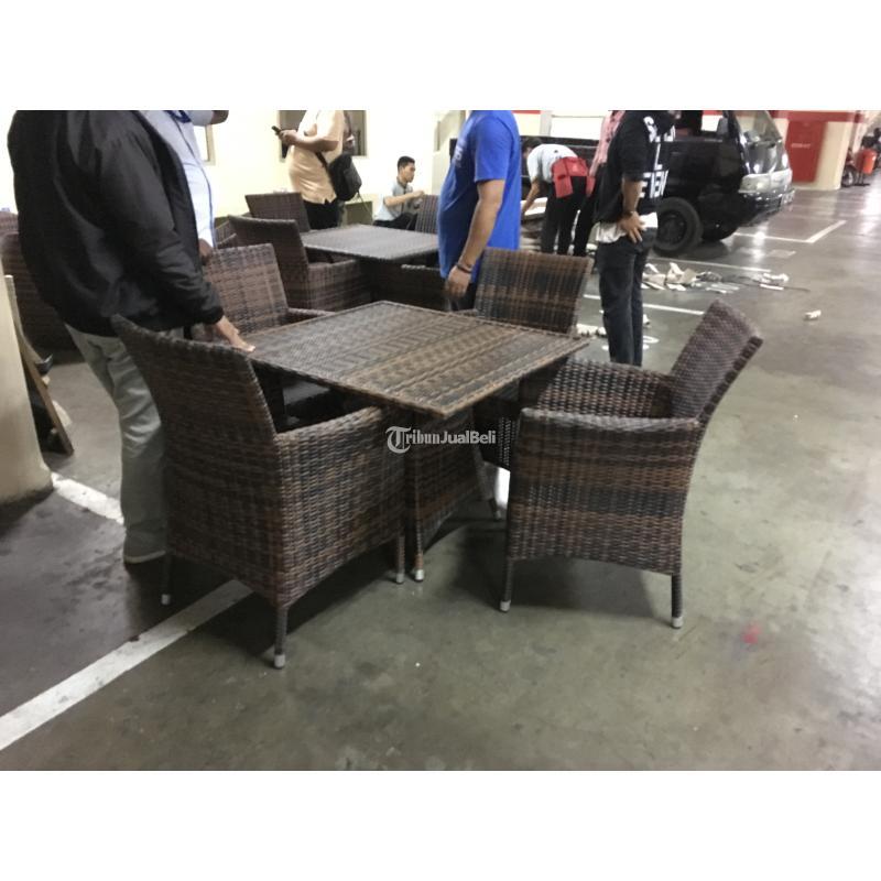 Set Meja Payung Taman Cafe Outdoor - Karawang