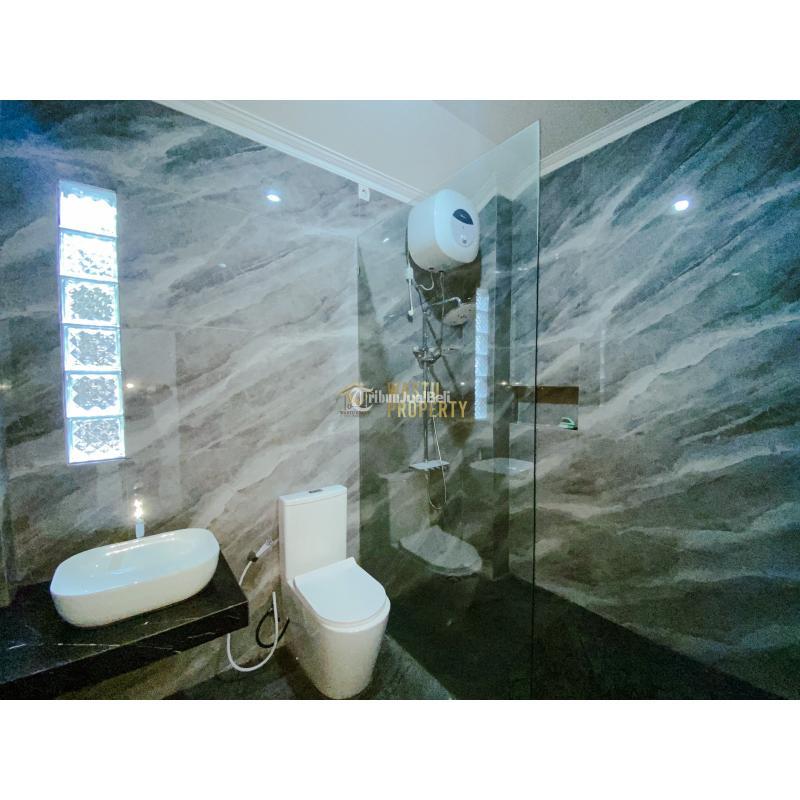 Dijual Rumah Mewah 3 Lantai di Maguwoharjo Tipe 225 5KT 3KM SHM - Sleman