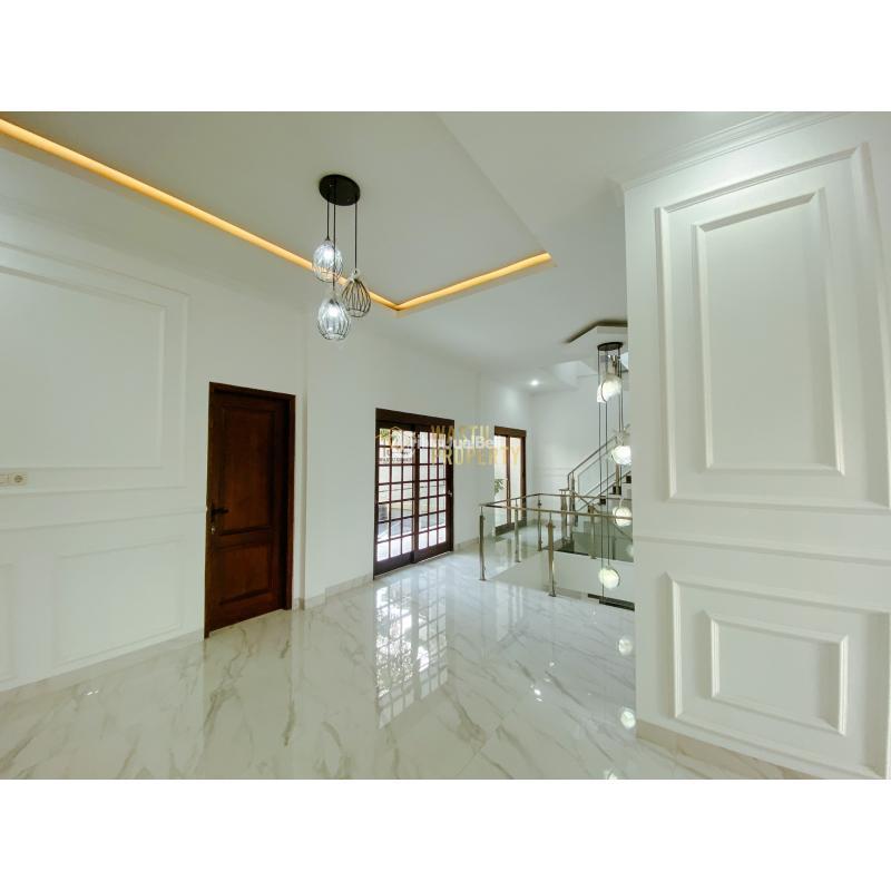 Dijual Rumah Mewah 3 Lantai di Maguwoharjo Tipe 225 5KT 3KM SHM - Sleman