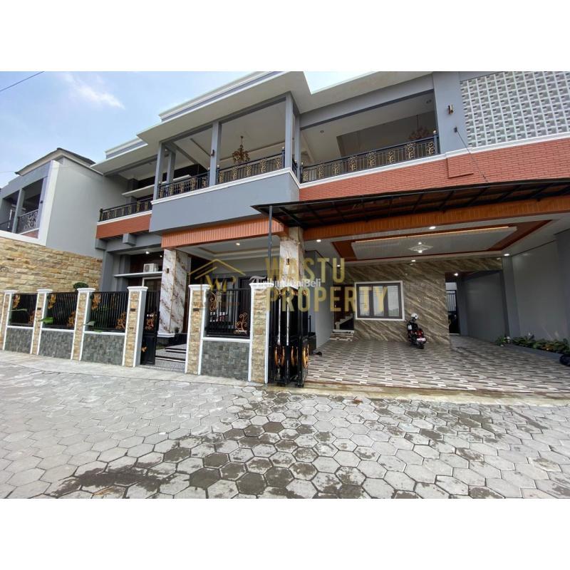 Dijual Rumah Besar, 5KT, 5KM, Kolam Renang Pribadi, Siap Huni, 5 menit Stadion Maguwoharjo, SHM Lengkap, Sleman - Yogyakarta