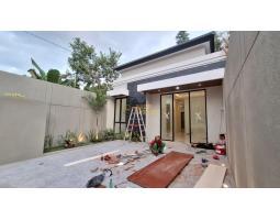 Dijual Rumah Baru, Lt. 145m2, Lb. 100m2, Shm, Desain Modern, 8 Menit Ke Kampus UII - Yogyakarta