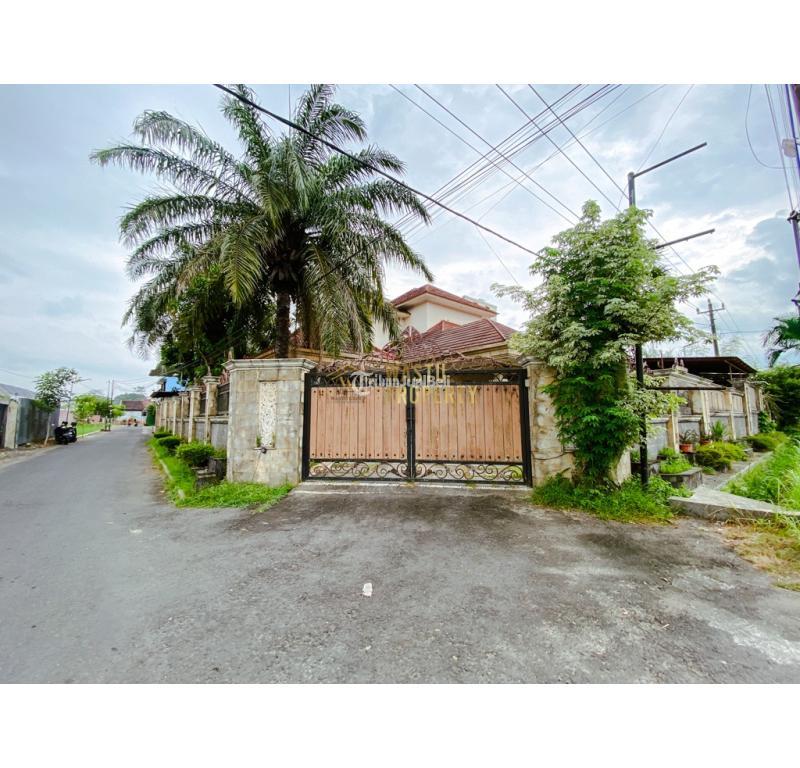 Dijual Rumah Besar, Lt. 914m2, Lb. 850m2, Shm, Tanah Luas, Dekat Akademi Angkatan Udara Di Kalasan, Sleman - Yogyakarta