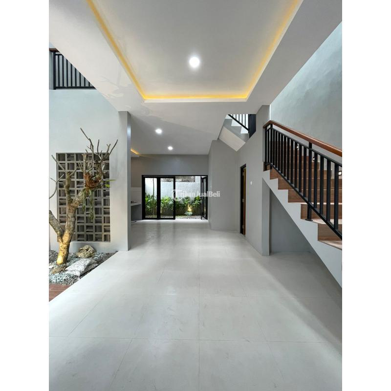 Dijual Rumah Modern Minimalis 2 Lantai, LT. 103m2, LB. 115m2, SHM, dekat Stadion Maguwoharjo, Sleman - Yogyakarta