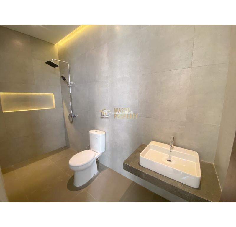 Dijual Rumah 2 Lantai Fully Furnish Dekat Tugu Jogja Tipe 135 3KT 3KM SHM - Sleman