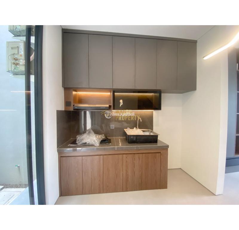 Dijual Rumah 2 Lantai Fully Furnish Dekat Tugu Jogja Tipe 135 3KT 3KM SHM - Sleman