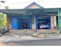 Jual Rumah Luas 363 m2 Bonus Toko Cocok Untuk Hunian  Usaha - Karanganyar