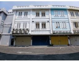 Dijual Ruko 3 Lantai, Luas 225m2, HGB, Lokasi Strategis, Komplek Ruko, Parkir Luas, di Mega Galaxy MERR, Sukolilo - Surabaya