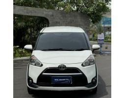Mobil Toyota Sienta 1.5 G Warna Putih Tahun 2016 AT Bekas - Sukoharjo