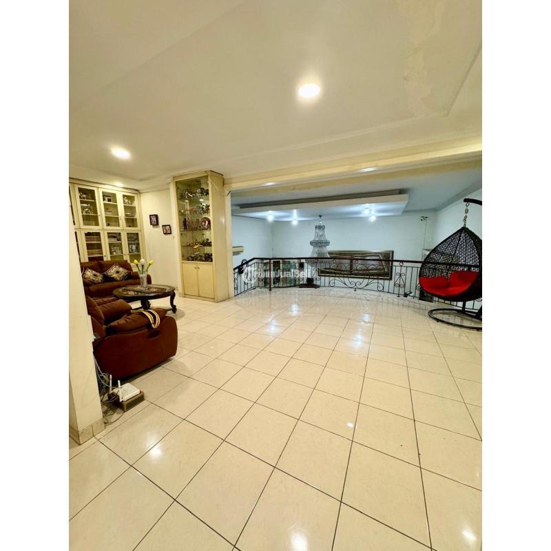 Jual Rumah Murah 2 Lantai Luas 270 m2 Bekas SHM Cash Only di Permata Mediteranian Ruby Garden, Ulujami - Jakarta Selatan