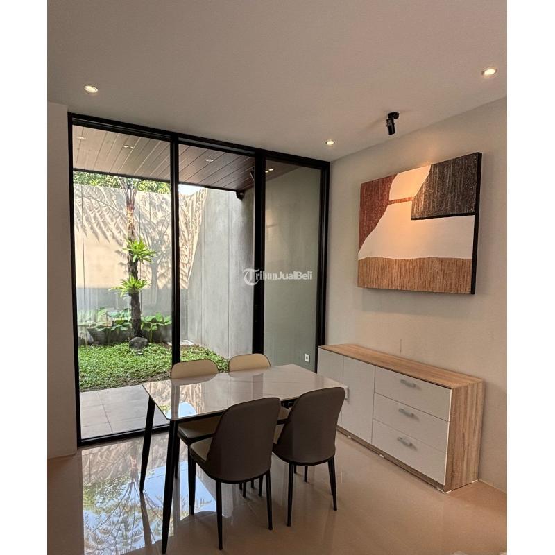 Dijual Rumah 2 Lantai Full Furnished Dekat Al Azhar Yogyakarta Tipe 125 3KT 3KM SHM - Sleman