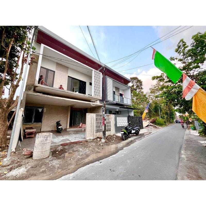 Dijual Rumah Mewah, Lt. 90m2, Lb. 130m2, Shm, Desain Futuristik, 9 Menit Ke Terminal Condong Catur, Sleman - Yogyakarta