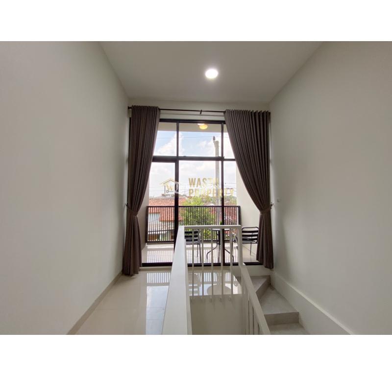 Dijual Rumah 2 Lantai di Condongcatur Tipe 160 4KT 4KM Legalitas SHM - Sleman