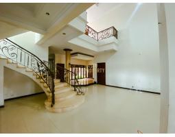 Jual Rumah Mewah Luas 850 m2 Di Jalan Jogja Solo, Dekat Maguwoharjo - Sleman