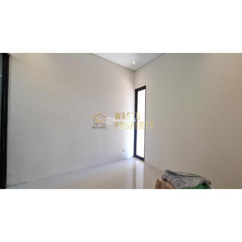 Dijual Rumah Siap Huni, Open Space Dekat Exit Tol Di Maguwoharjo - Sleman