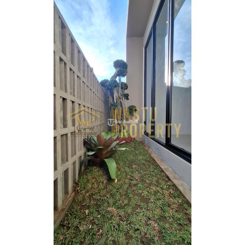 Dijual Rumah Siap Huni, Open Space Dekat Exit Tol Di Maguwoharjo - Sleman