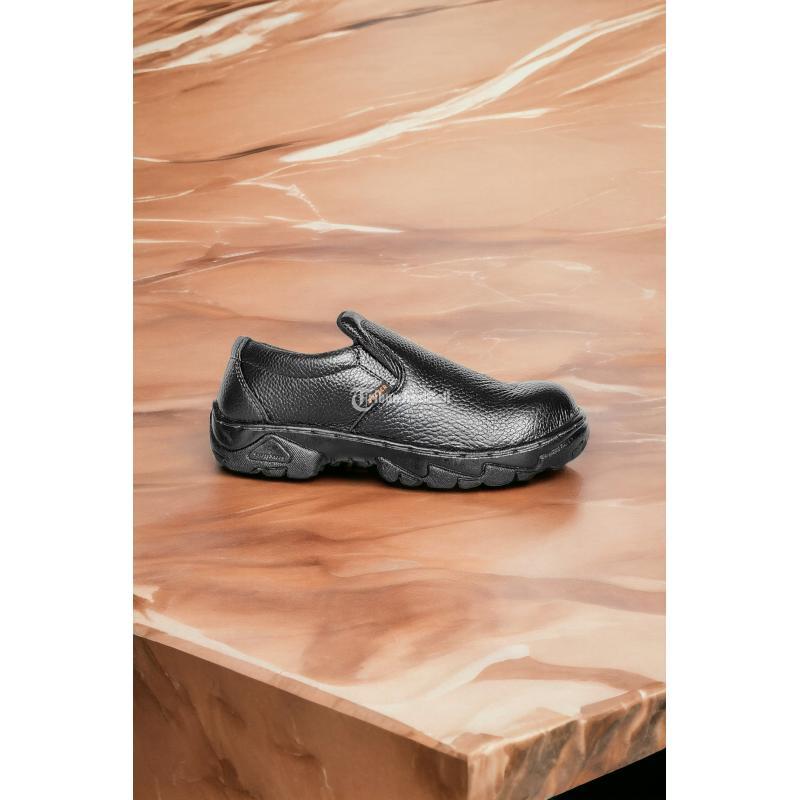 Safety Shoes Kulit Asli - Kendari