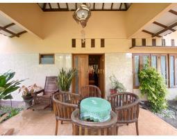 Dijual Villa Mewah Dekat Malioboro, Tanah Luas  Fully Furnish - Bantul