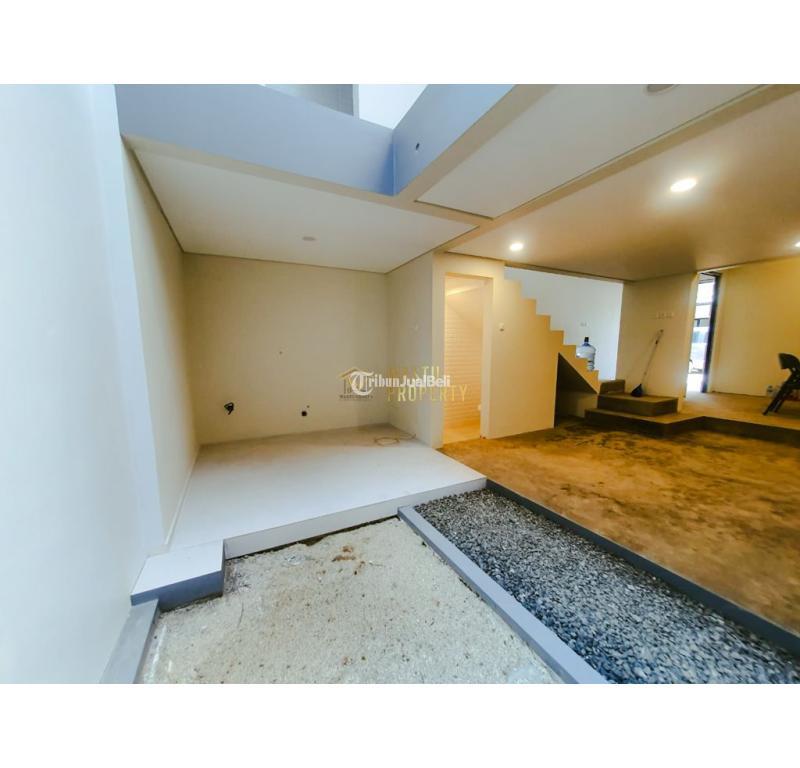 Dijual Rumah 3 Lantai, Lt. 73m2, Lb. 140m2, Shm, Dalam Cluster, Dekat Pintu Tol Brigif - Jakarta Selatan