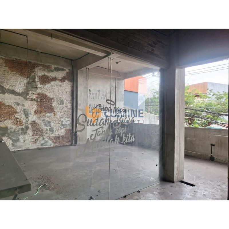 Dijual Ruko Besar Di Jalur Utama Gejayan Untuk Usaha Maksimal - Yogyakarta