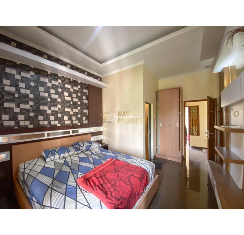 Jual Rumah 2 Lantai Tipe 200 Baru Di Sambilegi Maguwoharjo, Bawah Pasaran - Sleman