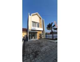 Jual Rumah Mewah Tipe 45 Baru Selangkah ke Monumen Simpang Lima Gumul - Kediri