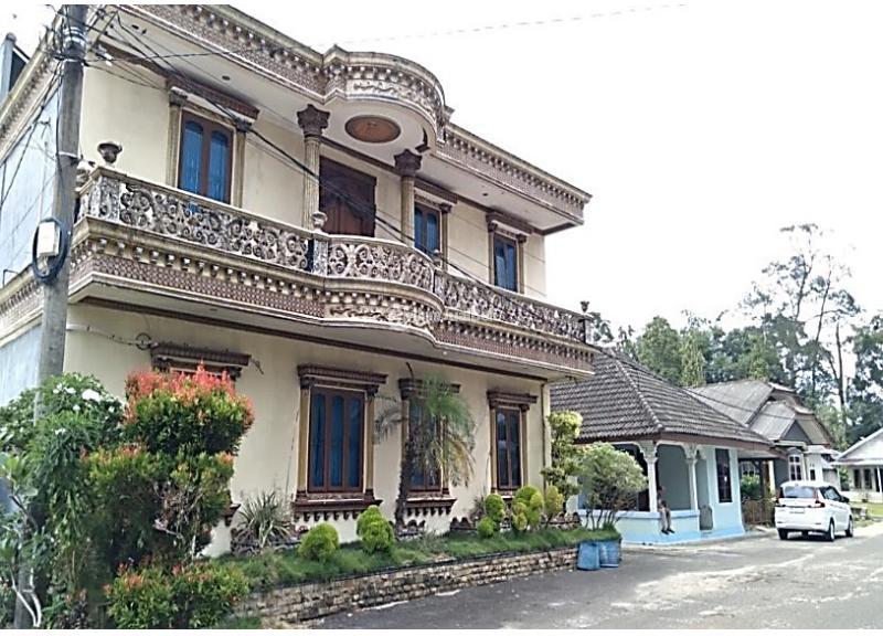 Dijual Rumah Murah, 2 Lantai, LT. 298m2, LB. 358m2, SHM, Unfurnish, Cash Only di Taman Cengkareng Indah - Jakarta Barat