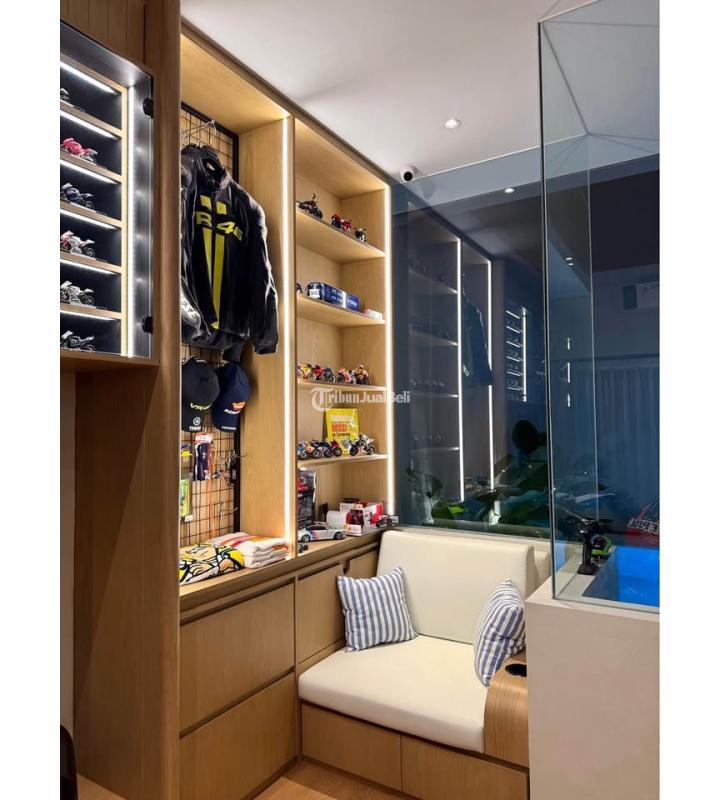 Jual Rumah Bekas Luas 200 m2 Ada Kolam Renang Di Kota Baru Parahyangan - Bandung Barat