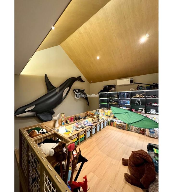 Jual Rumah Bekas Luas 200 m2 Ada Kolam Renang Di Kota Baru Parahyangan - Bandung Barat