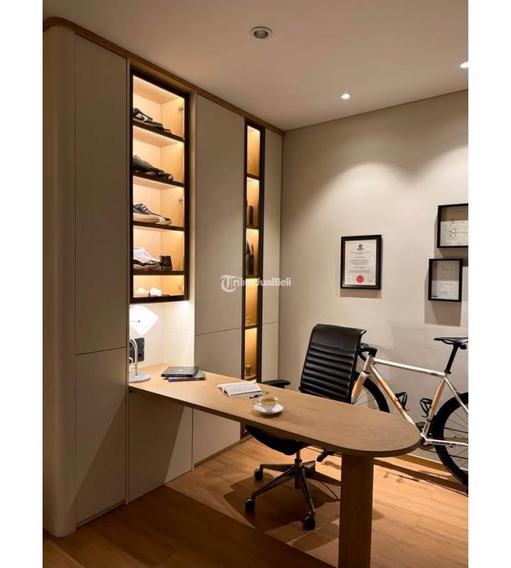 Jual Rumah Bekas Luas 200 m2 Ada Kolam Renang Di Kota Baru Parahyangan - Bandung Barat