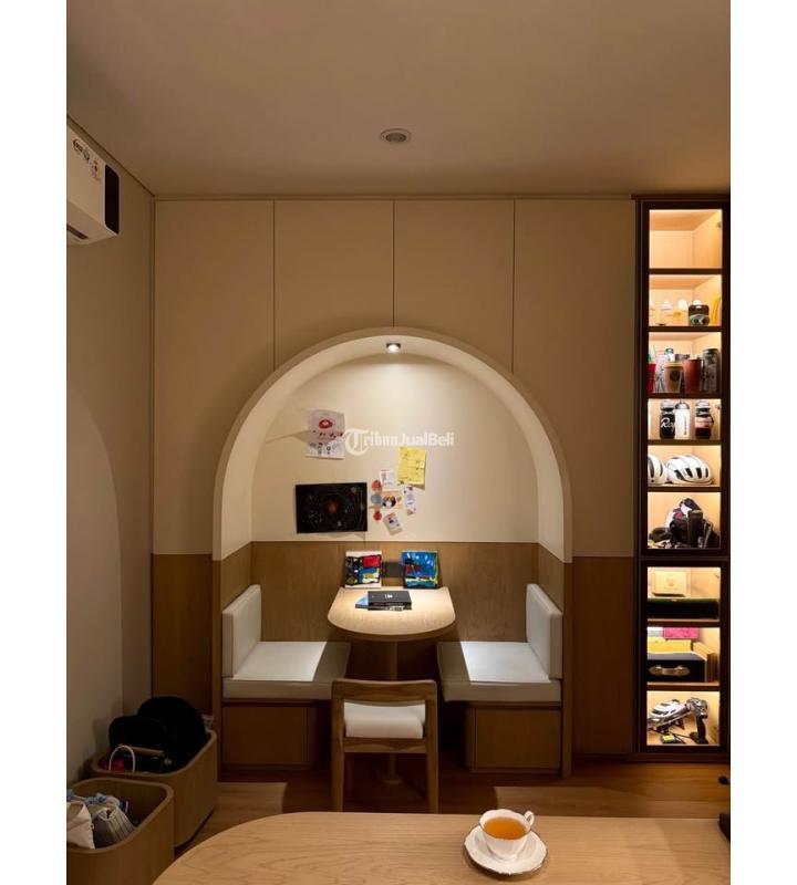 Jual Rumah Bekas Luas 200 m2 Ada Kolam Renang Di Kota Baru Parahyangan - Bandung Barat