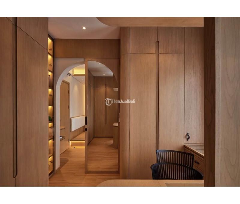 Jual Rumah Bekas Luas 200 m2 Ada Kolam Renang Di Kota Baru Parahyangan - Bandung Barat