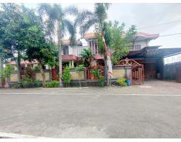 Dijual Rumah, LT. 415m2, LB. 350m2, SHM, Hook, Hadap Timur, Dekat RS Columbia, RSUP Dr Kariadi - Semarang