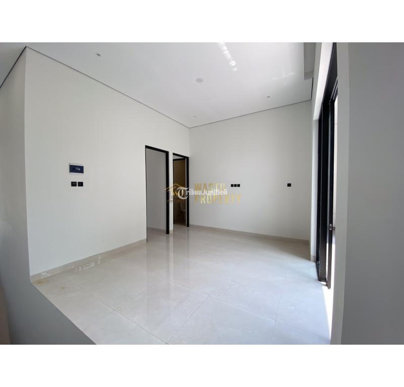 Jual Rumah 2 Lantai Tipe 180 Baru Bonus Kolam Renang Hanya 7 Menit Ke UGM - Sleman