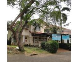 Jual Rumah Bekas Luas 325 m2 Bagus di Perum Taman Mediteranean - Tangerang