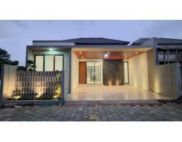 Dijual Rumah Keluarga 3KT 2KM SHM Dengan Taman Dan Open Space - Sleman