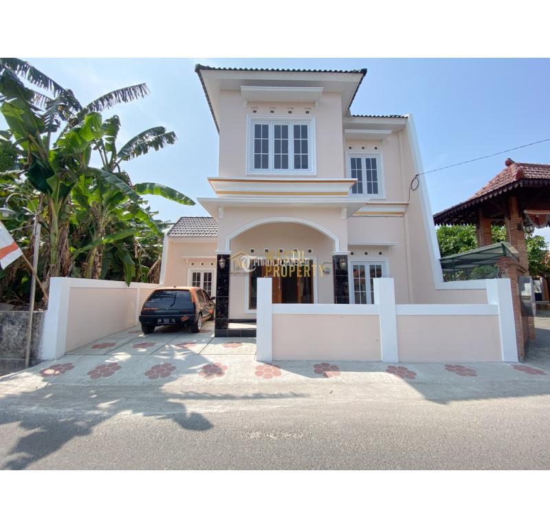 Dijual Rumah 2 Lantai Design Klasik Dekat Kampus 4 UAD Jogja - Bantul