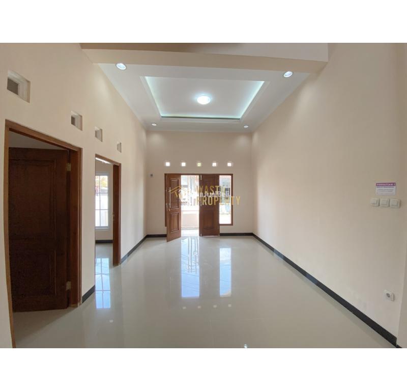 Dijual Rumah 2 Lantai Design Klasik Dekat Kampus 4 UAD Jogja - Bantul