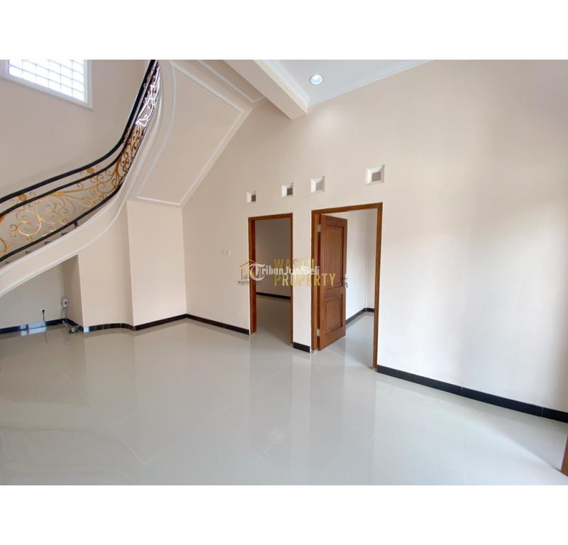 Dijual Rumah 2 Lantai Design Klasik Dekat Kampus 4 UAD Jogja - Bantul