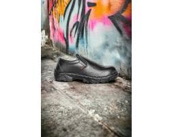 Sentra Produksi Safety Shoes - Kendari